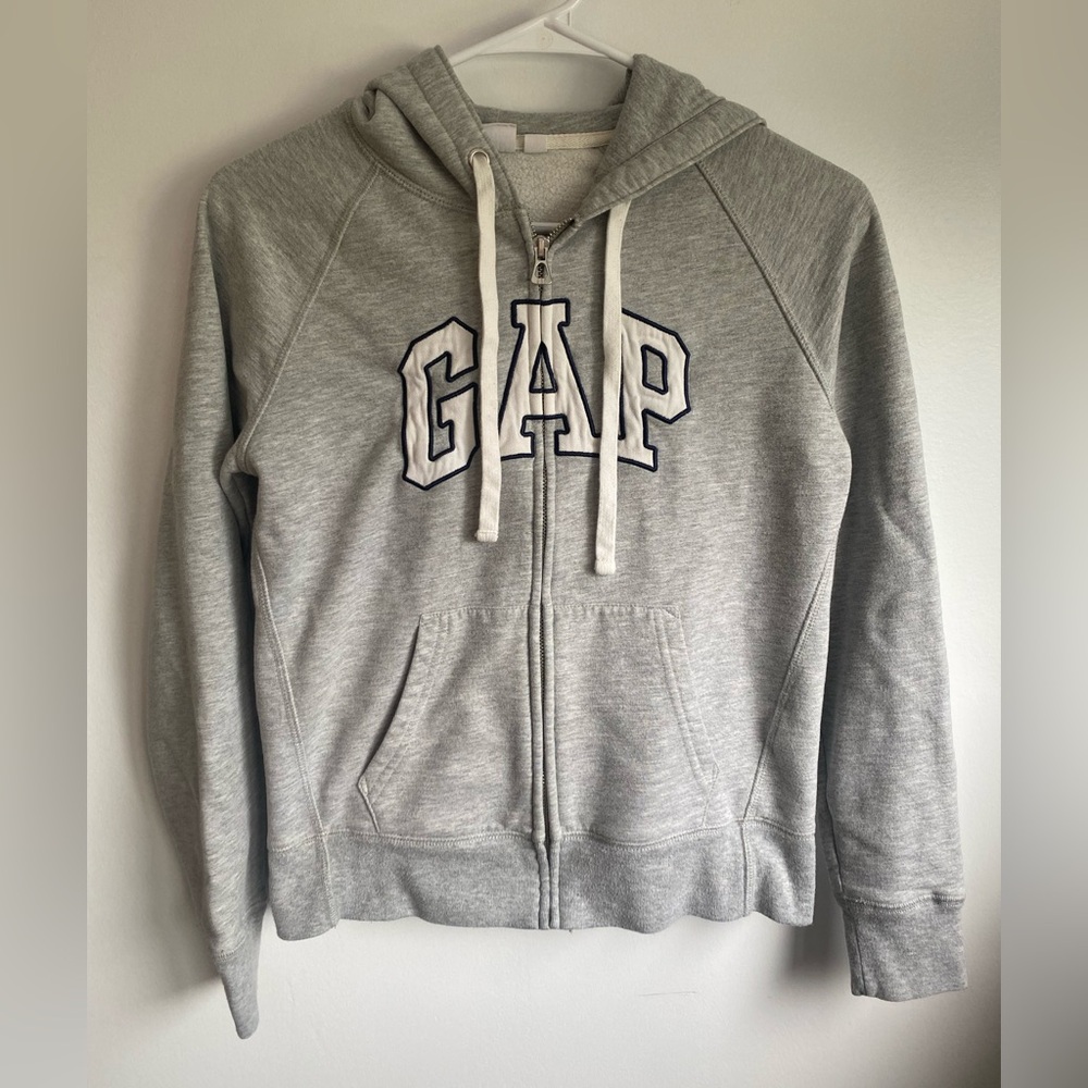 Light grey gap zip up hoodie sweater